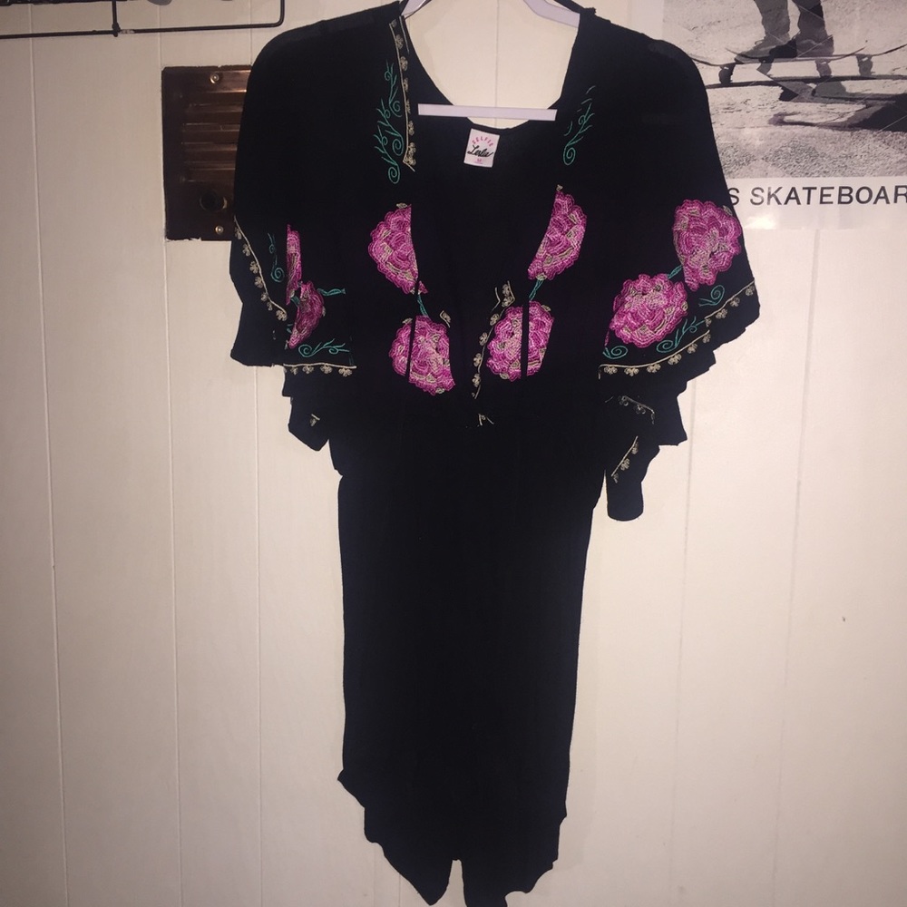 Selfie Leslie embroidered romper